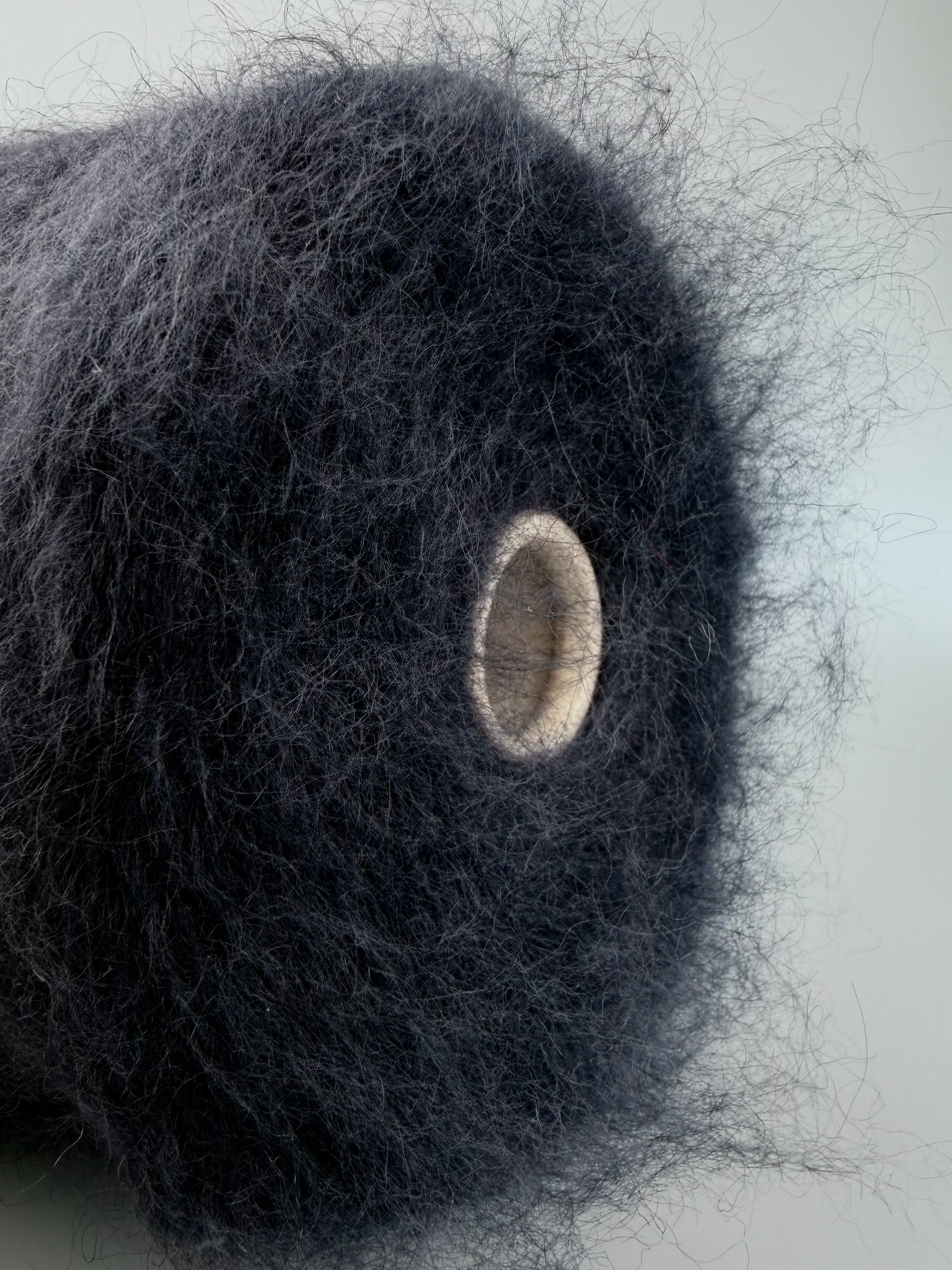 Big Mohair col. Nachtblau – 50% Mohair 24% Merinowolle 18% Alpaka – ca. 150 m / 100 g | Zimpfer Wolle Selezione foto 3